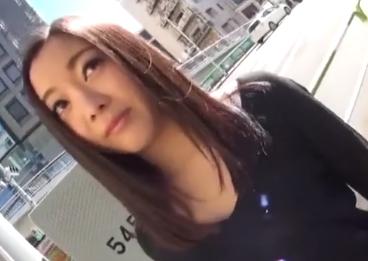 【人妻ナンパ】「うそでしょ！ちょっと～」マジでクールビュティな人妻がナンパ師の毒牙に引っかかり、生で発射され・・・