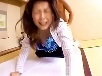 《五十路熟女》ムチムチな美魔女が巨尻を揺らして自ら腰を動かして悶え艶っぽい声を出しながら絶妙なエロさを醸し出す神津千絵子