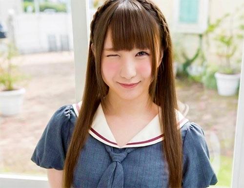 《星咲伶美》美少女最強地下アイドルのAVデビュー作品！森林原人の巨根を興味津々で手コキ！執拗に手マンで責めたてる！