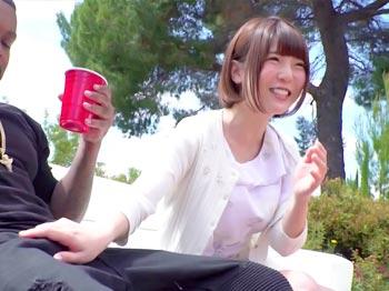 《佐倉絆》ムキムキ黒人の巨根チンポのイラマチオで喉奥に突き刺さされパイパンマンコにメリメリと挿入され悶絶アクメ！