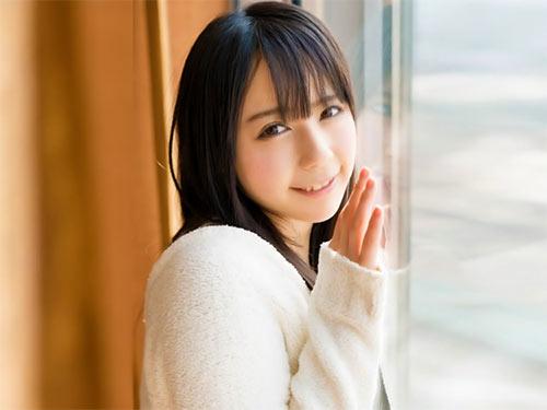 《佳苗るか》ロリ可愛い黒髪美少女が巨根ナンパ男を乳首舐めフェラからの騎乗位挿入！立ちバックからの正常位で腹上射精！