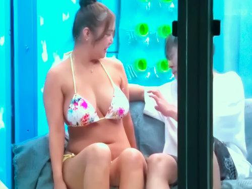 【神乳少女】最上級ビキニ乳？！マジヤベェわｗｗｗ小麦色肌が超スケベ！外から丸見え公開ＳＥＸでクチャクチャ卑猥♪逆転MM号
