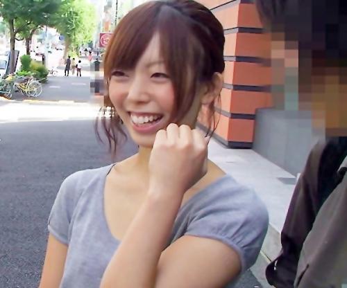 【過激】ちょっｗやめようよ､､､怪しい部屋に放り込まれた一般男女カップル！エロの勢いにのまれてスパンスパン乱交ｗ