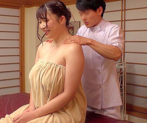 【人妻】ソコはだめですぅ､､､♡やっべぇ爆乳奥様！カラダを癒すつもりがエロ施術に超発情して肉棒おねだりｗ