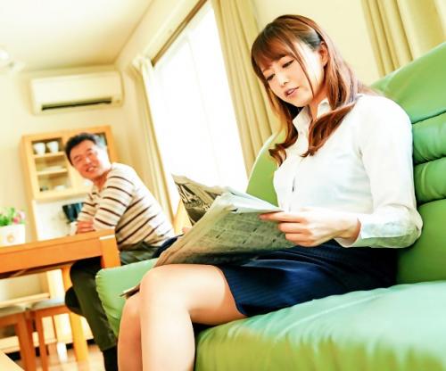 シェアハウスで淫乱ビッチがエロ大暴走ｗｗｗｗｗ最高ルックスな細美人くそビッチ！見境なくオスを痴女って濃厚セックスｗｗｗ