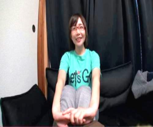 【ブスメガネ】地味系の残念眼鏡女子だけどＴシャツの中身はSSS級の絶品ボディで感度抜群淫乱娘！！