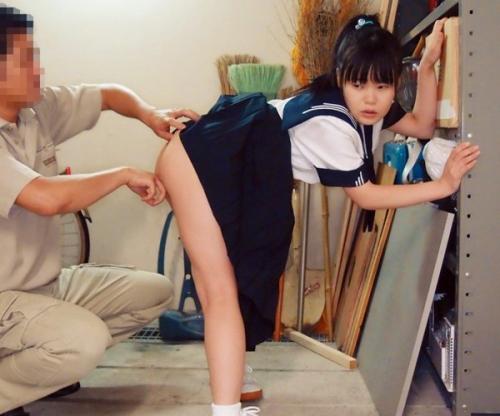 【ブスのアナルを犯してやる】ブサイク女子校生のアナル開発！！締りの良いマンコもケツ穴も両方味わい大量に顔射