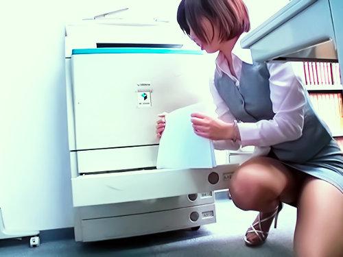 【高身長エロムチボディOL】タイトスカート＆パンストの最高タッグ？！「プリ尻たまらんｗｗｗ」スタイル100点な巨乳秘書…