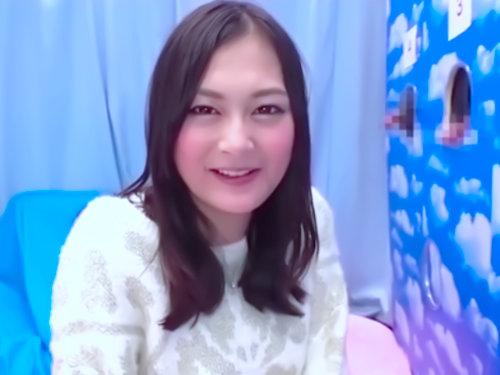 【ＭＭ号】窓の外には何も知らない彼氏の姿ｗｗｗ黒髪清楚な巨乳乙女がエッチ企画に見事失敗…罰ゲームは当然中出しＳＥＸな♪
