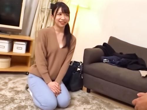 【豊満尻】鬼スパンキングでデカ尻がドＭ覚醒ｗ出張サービスの美人家政婦さんの豊満デカ尻！四つん這いの魅惑尻に欲情確定な！