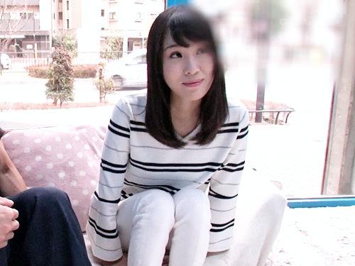 【人妻軟派】夫よりすごいですぅ♡ＭＭ号にやってきた新米ママ！旦那を外に待たせて久しぶりの生チンチン快楽に没入ーーー♡