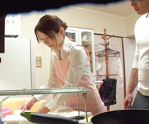 【家政婦レイプ】家事をするおばさんのむっちりエロ尻に欲情してバックから襲って犯したった！！