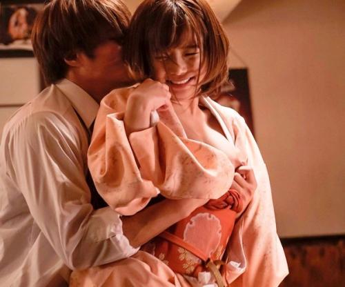 【和服美女と強制性交】この女将さん可愛くね？？！！口説き倒して自慢のデカチンでひぃひぃいわしてやったぜ！紗倉まな