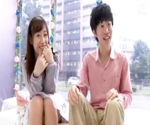 【モニタリングAV】MM号にやってきた男女の友達同士❤狙ってた女友達の痴態に無我夢中で腰振り続けるしｗｗ