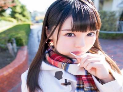 可愛いルックスの裏の顔！学校中でどこでもチンポをしゃぶっておまんこおねだりする女子高生の話 小倉由菜
