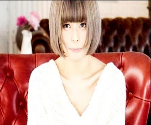 【芸能人激似】スレンダー美少女がカメラの前で恥じらいながらのウブなSEXを魅せつける！！【月乃ルナ】