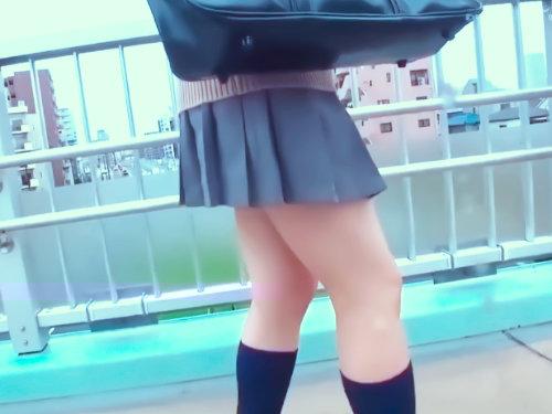 【素人軟派】マジックミラー号に迷い込んだら最悪なｗｗｗ謝礼と性欲に負けた無毛ロリマンコ！制服着衣で挿入された女子高生♪