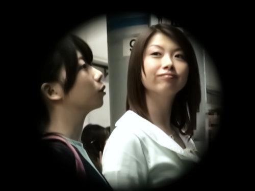【痴漢電車】寝台特急で鬼畜行為ｗ美乳ロリ娘と美人ママが突然すぎる急襲強姦に声我慢のガクブル痙攣！極上親子をＷ挿しだぜ♡