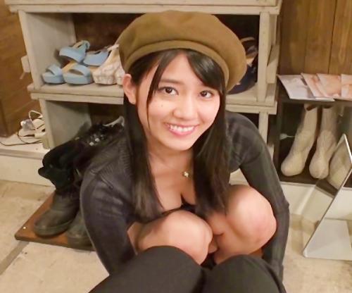 【変態少女】すっごいビンビンになってますよ♡試着室で変態行為ｗｗｗ激えち店員が客チンポを惑わし濃厚セックス鳴きまくる！