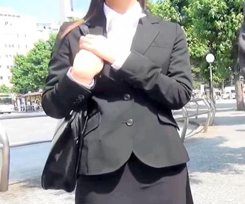 【素人企画】ここでするんですか､､？同じ会社で働く一般男女が中出しＳＥＸ！新人ＯＬのカラダをむさぼる中年オヤジｗ