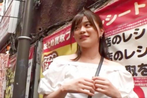 少しだけですよ｡｡｡♡街中でナンパした神カワ美少女をホテルに誘導！軽いタッチで濡れだす早漏マンコに迫撃ピストン！！