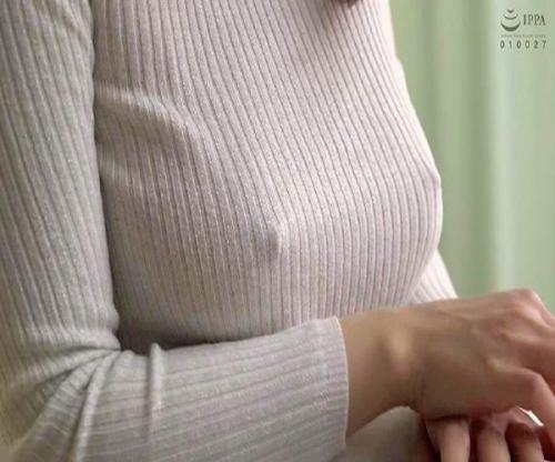【ノーブラニットの破壊力】無防備なおっぱい乳首をニットの上からイジれば吐息が漏れ出すエロマンコに肉棒ぶっこみ！！