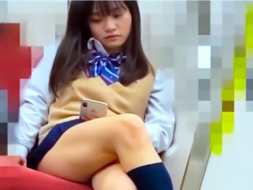 【性犯罪】このJK､､可愛いから凌辱しちゃおうぜｗｗｗ素人ロリ女子高生を痴漢じゃ満足できずに自宅侵入して中出しだと？！