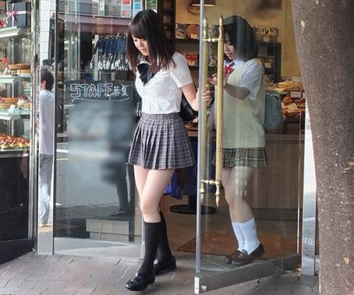 【女子高生を拉致監禁レイプ】可愛い女子高生見つけてどうしてもハメたくなって、ガチに拉致って犯しまくったったｗｗｗ