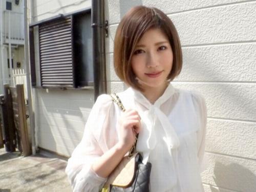 【エロ動画】ショートヘアーがお似合いな空港に勤める美人美容部員を激ピスで意外に思える可愛らしい喘ぎ声ｗ