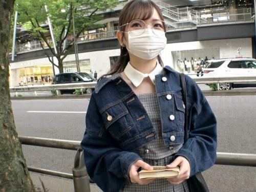 【失禁】服を脱げば超極上ボディな眼鏡女子⇒指で膣を搔き乱せば潮を撒き散らすエロぶりは堪らんｗ