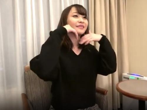 【素人軟派】パンティにシミが出るほど敏感な美人ゲーマーをガツハメしちゃうよｗ