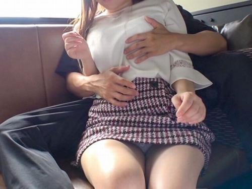 色白美肌の学年で一番可愛い顔のJD娘をガツハメすれば揺れる神乳が堪らんｗ