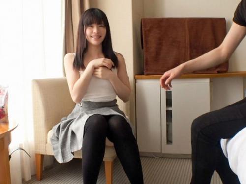 【素人軟派】クレープ屋でバイトしながら地下アイドル活動をしてる22歳美少女をガツハメしちゃうよｗ
