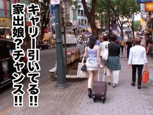 【軟派企画】キャリーバックを引いている美白のカワイイ娘をナンパしラブホに連れ込みガツハメしちゃうよｗ