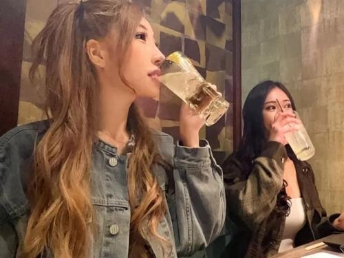 【ネムラセ】お酒を飲ませ酔っぱらって寝ちゃったところをハメまくりｗ
