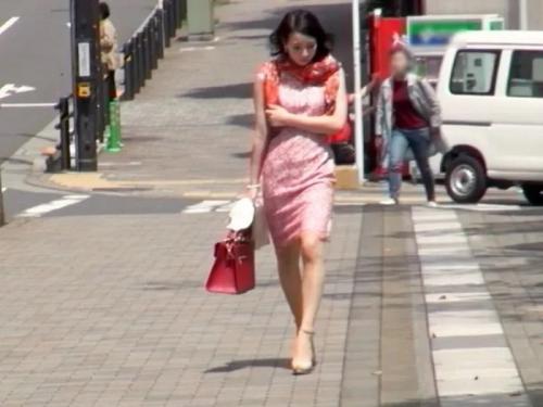 【三十路妻】旦那の性癖を受け入れる35歳の奥様をガツハメから種付けしちゃったよｗ