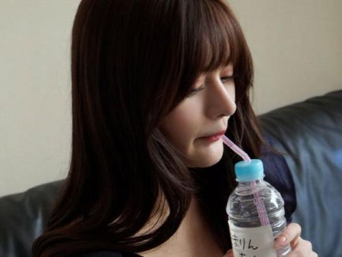 【ひなたまりん】元・芸能人のSSS級美女のドリンクに媚薬を混入し強制発情させエッチを堪能しちゃうよｗ