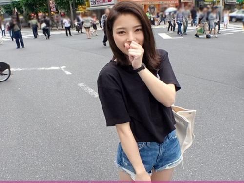 笑顔がとってもキュートな19才の専門学生とエッチに酔い痴れるｗ