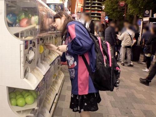 【素人軟派】小さくて童顔なツインテールの専門学生をナンパしスク水に着替えさせガツハメしちゃうよｗ