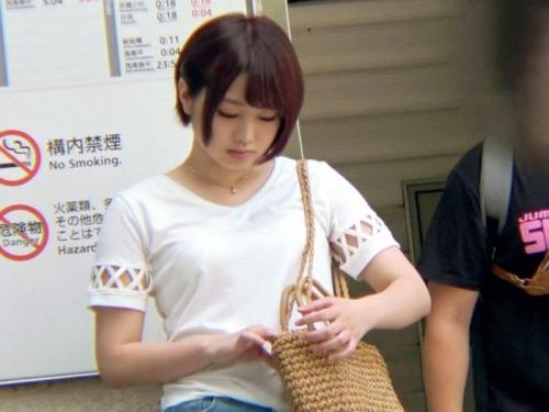 20才のショートカット美少女ヤリマン大学生をガツハメから顔にザーメンぶっかけちゃったよｗ
