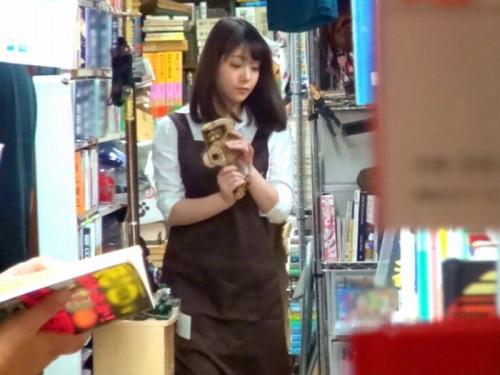リサイクルショップバイトの22歳激カワ看板娘をガツハメ堪能しちゃうよｗ