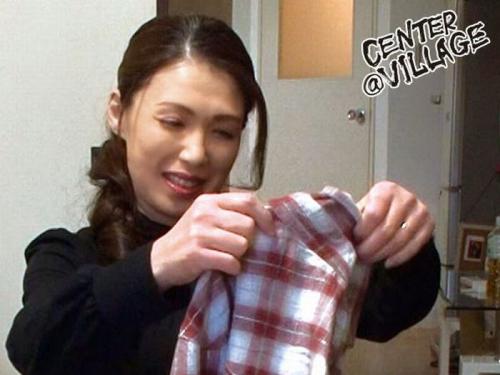 【おばさんレンタル】掃除、洗濯、料理、皿洗いに恋の悩みなどなどやってくれるおばさんに迫ってみたら生ハメ出来ちゃったｗ