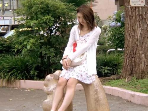WEBデザイナーをしてる21歳の美人でスレンダーな彼女をガツハメ堪能しちゃうよｗ