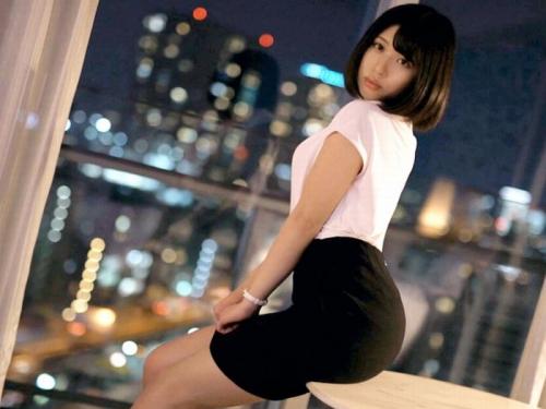 遠距離恋愛中で欲求不満な美容系ブロガーのムッチリ尻をめがけバックからガツハメｗ
