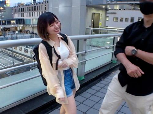 【素人軟派】上京した18才の現役JD娘の華奢BODY＆パイパンま〇こをガツハメから顔にザーメンぶっかけちゃったよｗ