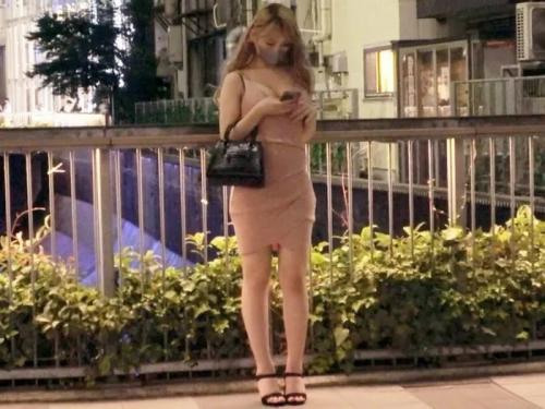 22歳の金髪バーテンダー女子をガン突きからお口にザーメンぶっかけちゃったよｗ