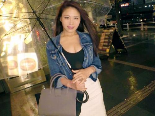 ジムのインストラクターをしている美巨乳美女とエッチに酔い痴れちゃうｗ