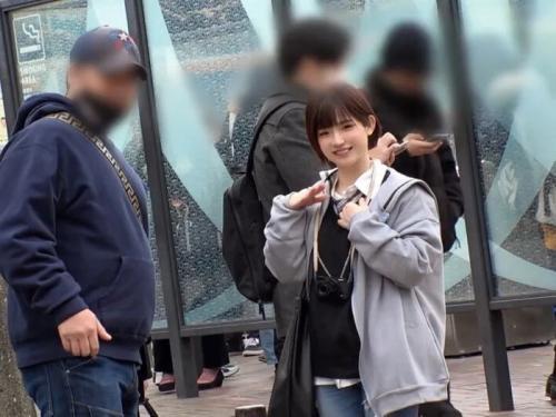 ーイッシュな19歳の色白スベスベもち肌ミニマム美少女をガツハメから顔にザーメンぶっかけｗ