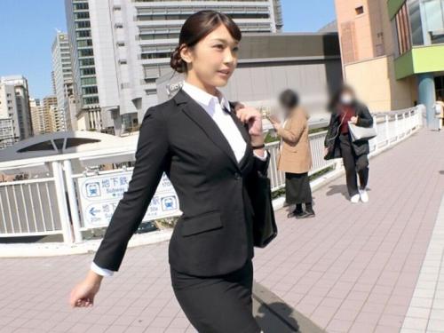 【エロ動画】モデル並みの美脚＆8頭身美女のオマ〇コをバイブでジュポジュポｗ