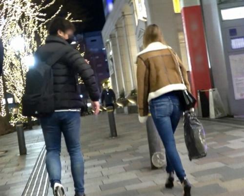 【素人軟派】胸もとが気になっちゃうお姉さんをナンパしガツハメ堪能しちゃうよｗ